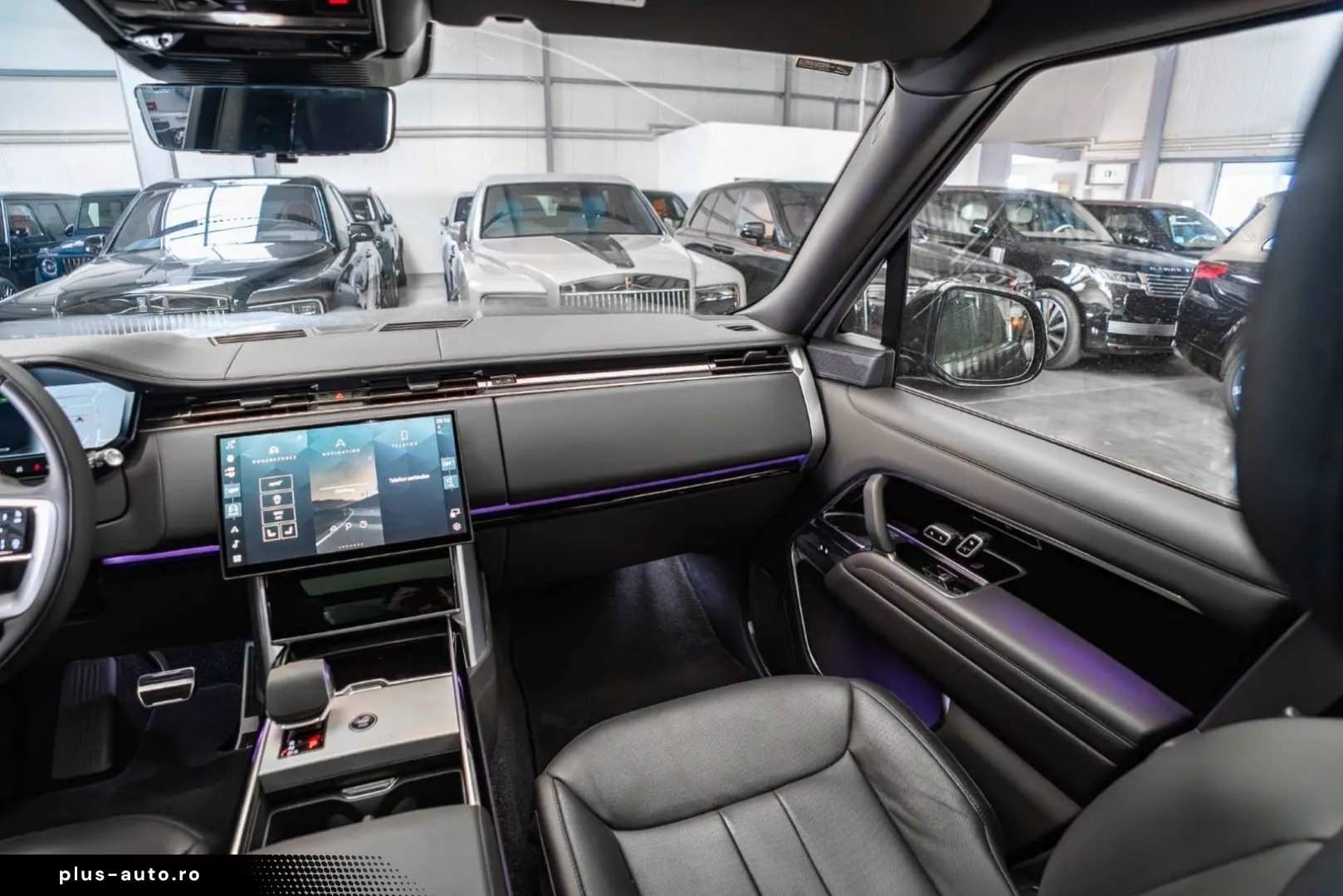 LAND ROVER Range Rover P530 Autobiography   Fond TV   Pano