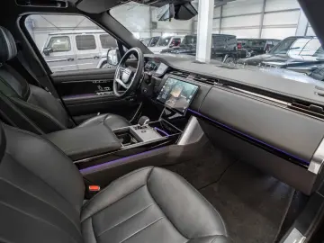 LAND ROVER Range Rover P530 Autobiography   Fond TV   Pano