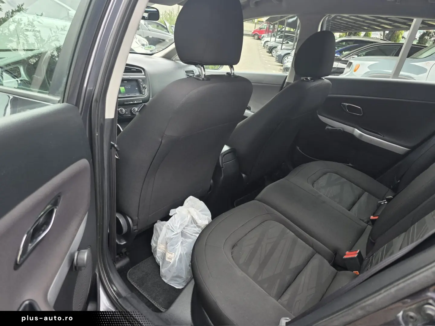 KIA Ceed Diesel 1.6 2016 Manuala