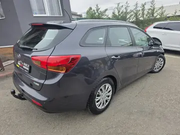 KIA Ceed Diesel 1.6 2016 Manuala