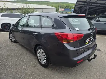 KIA Ceed Diesel 1.6 2016 Manuala