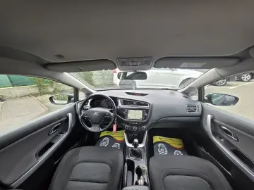 KIA Ceed Diesel 1.6 2016 Manuala