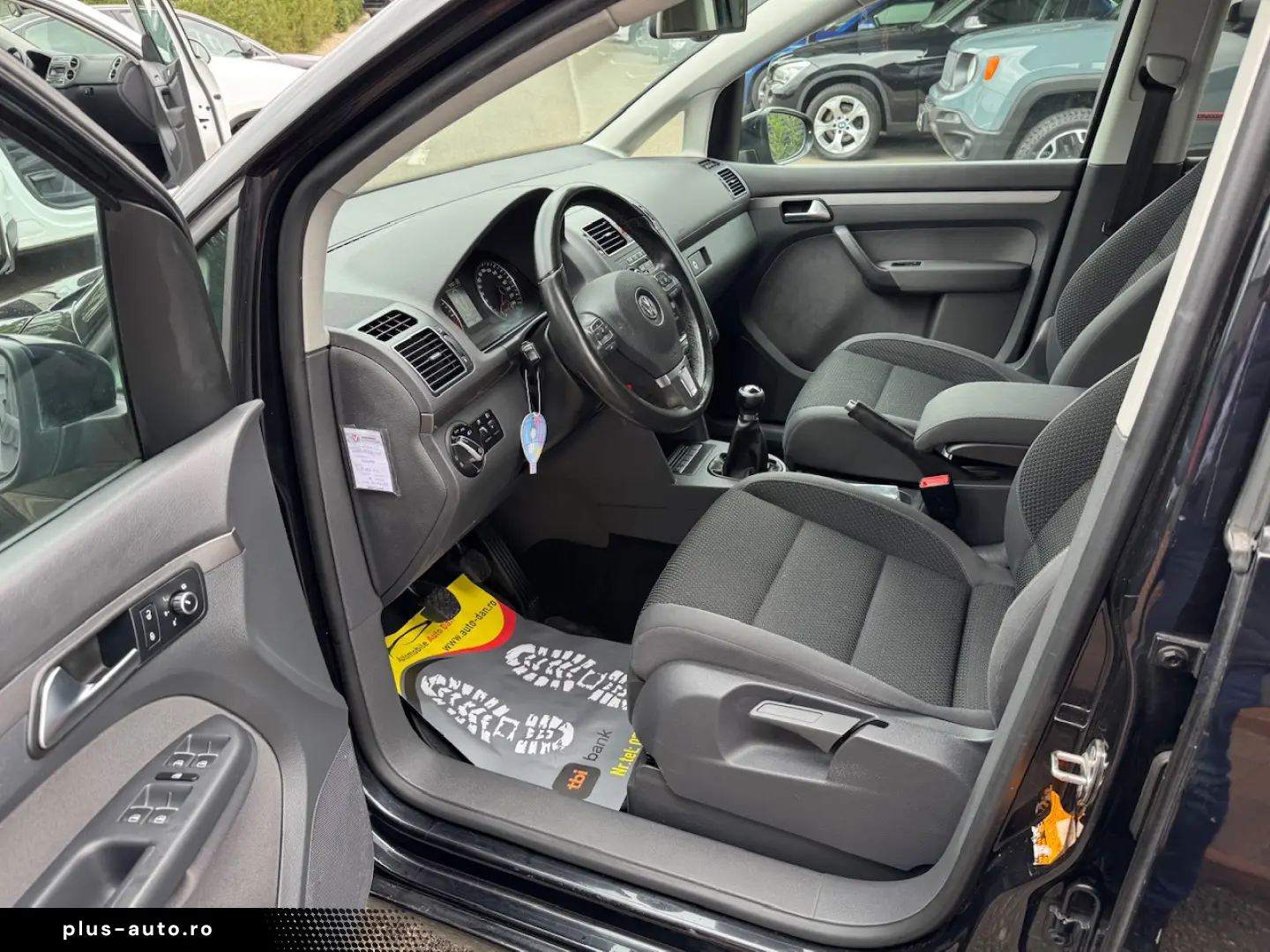 Volkswagen Touran Diesel 1.6 2012 Manuala