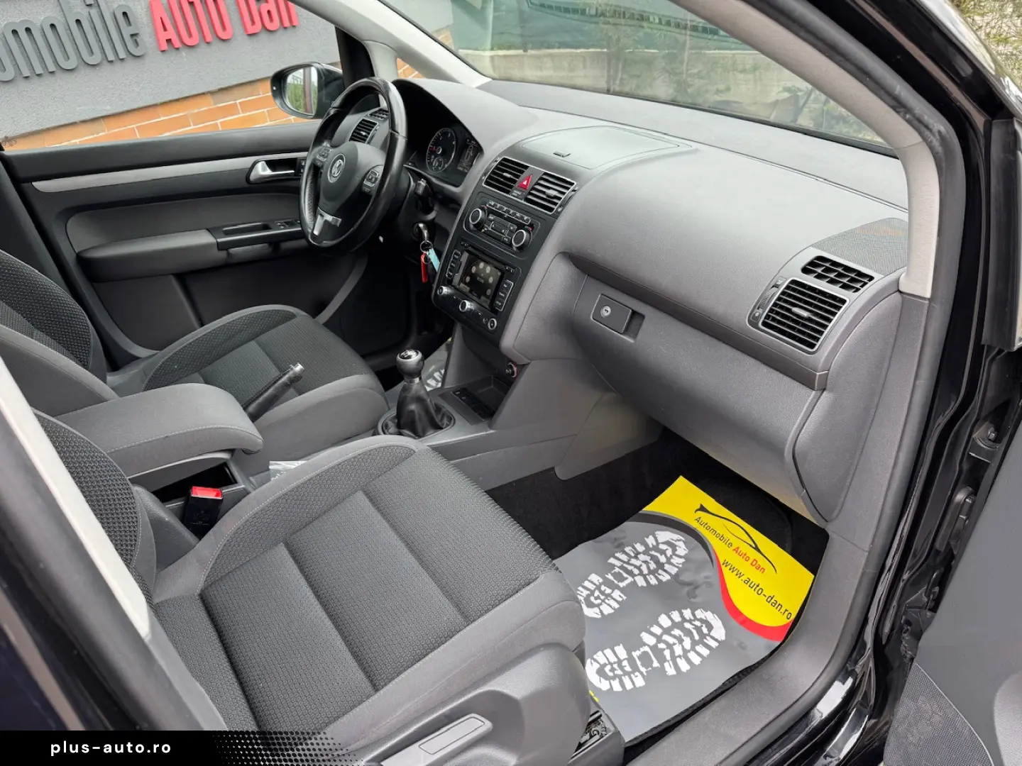 Volkswagen Touran Diesel 1.6 2012 Manuala