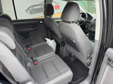 Volkswagen Touran Diesel 1.6 2012 Manuala