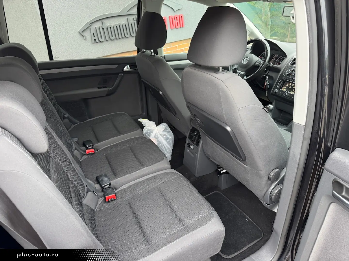 Volkswagen Touran Diesel 1.6 2012 Manuala