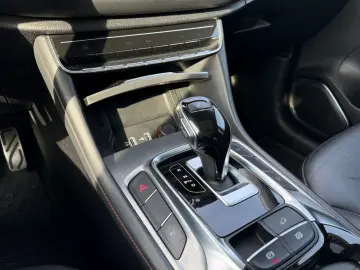 MG EHS PHEV Luxury  LED Pano 360  Leder SHZ CarPlay