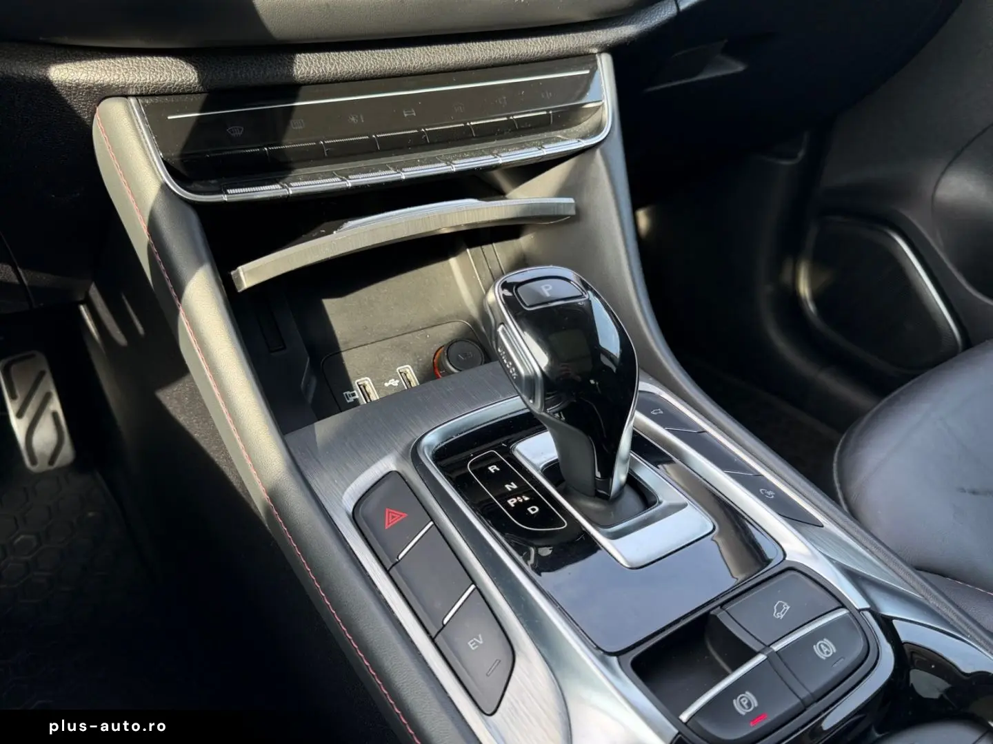 MG EHS PHEV Luxury  LED Pano 360  Leder SHZ CarPlay