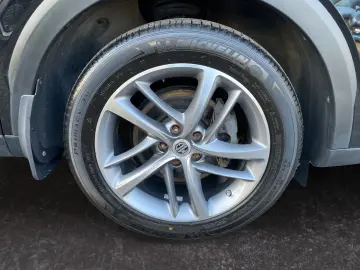 MG EHS PHEV Luxury  LED Pano 360  Leder SHZ CarPlay