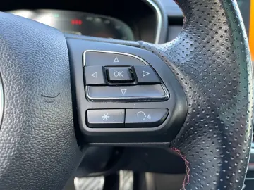 MG EHS PHEV Luxury  LED Pano 360  Leder SHZ CarPlay