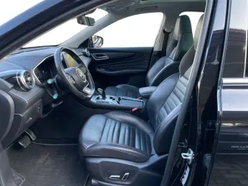 MG EHS PHEV Luxury  LED Pano 360  Leder SHZ CarPlay