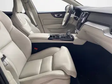 VOLVO S60 T8 Ultimate Dark Recharge