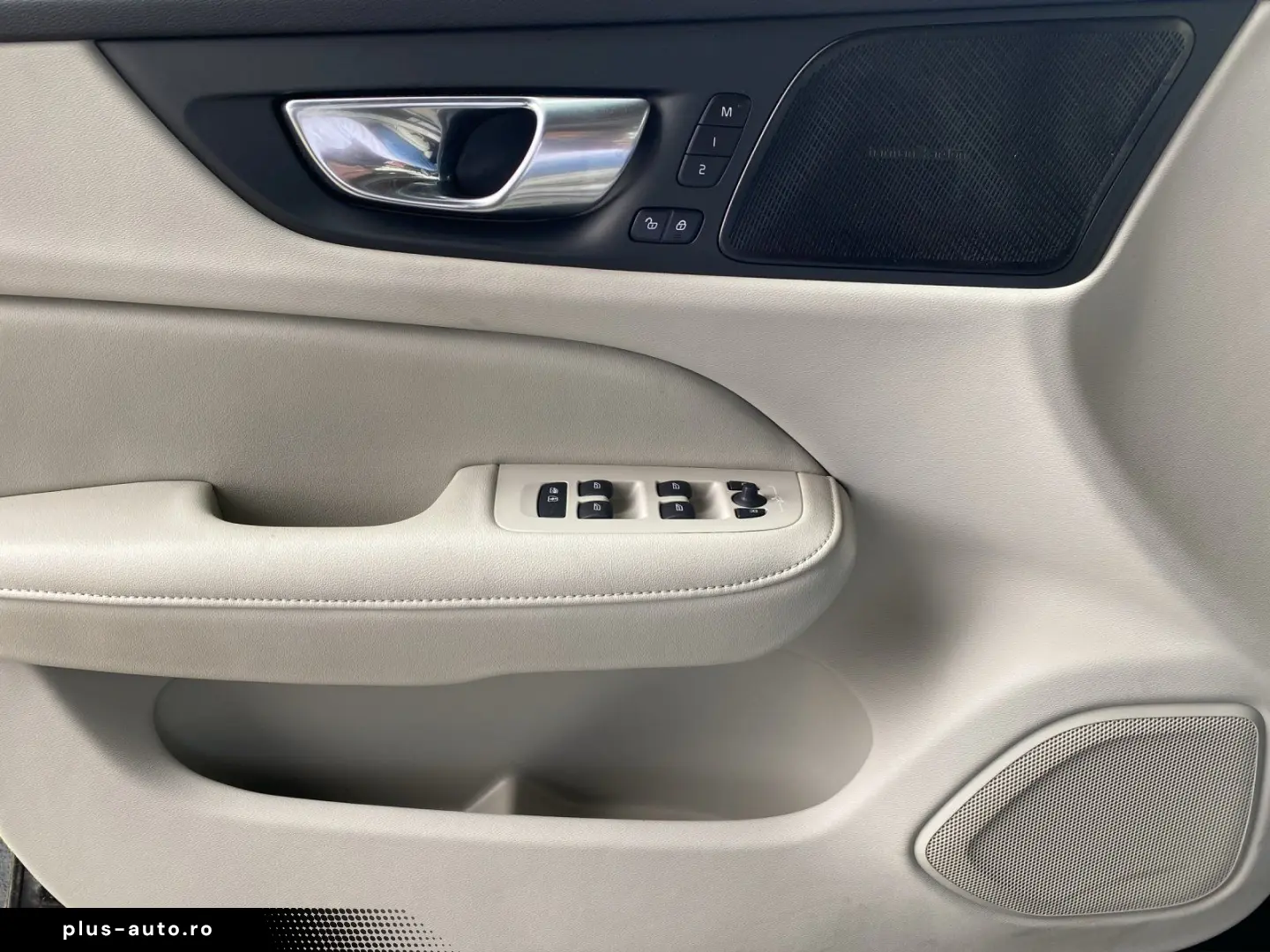 VOLVO S60 T8 Ultimate Dark Recharge