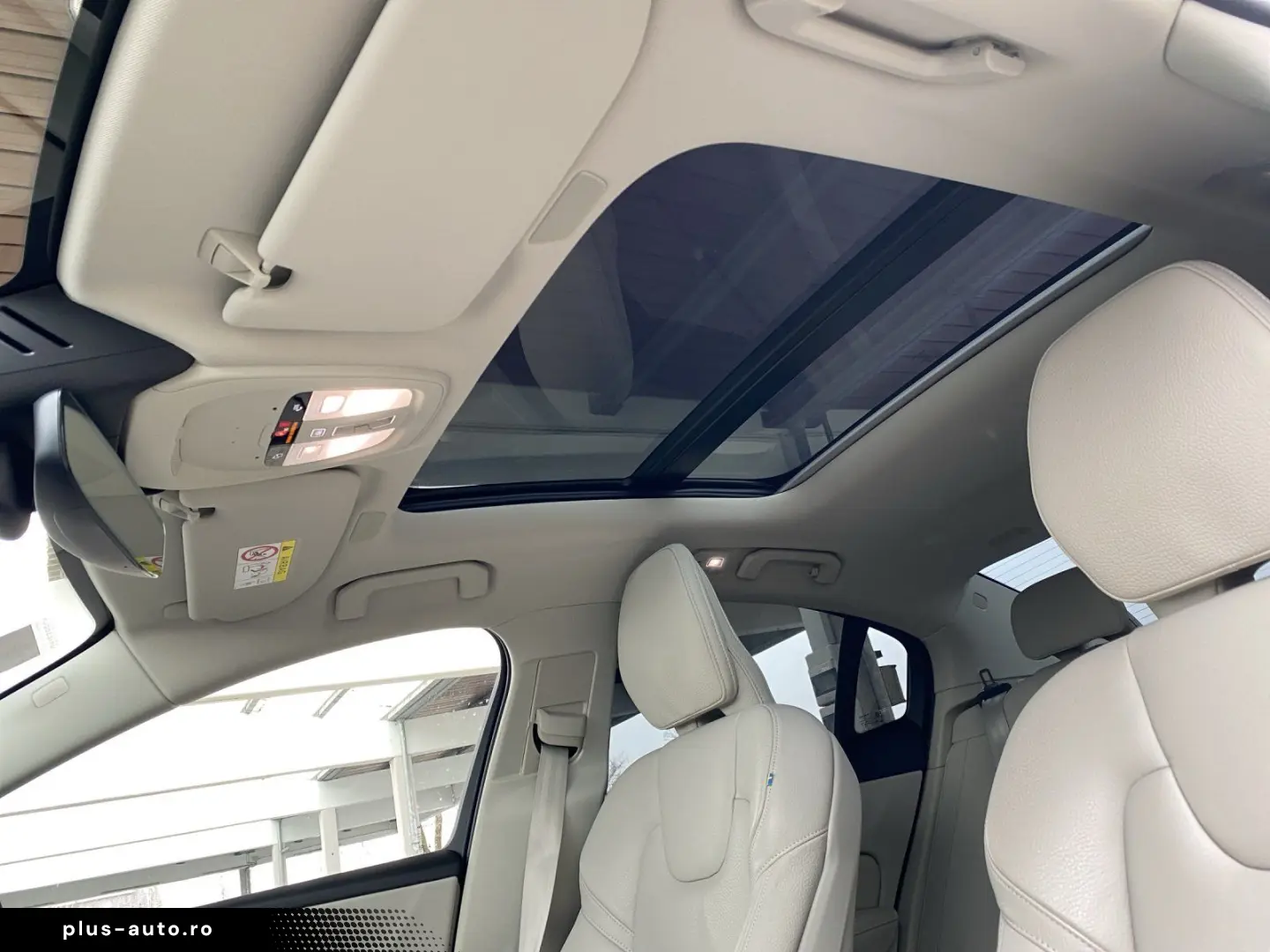 VOLVO S60 T8 Ultimate Dark Recharge