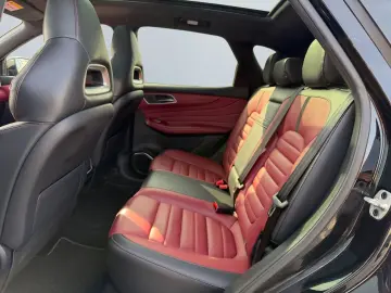 MG EHS PHEV Luxury  LED Pano 360  Leder SHZ CarPlay