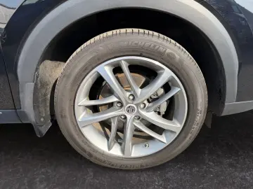 MG EHS PHEV Luxury  LED Pano 360  Leder SHZ CarPlay