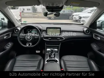 MG EHS Luxury PHEV Pano Key LED Virtual 18Zoll 360