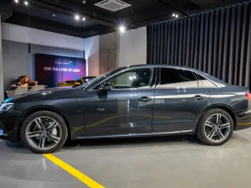 Audi A4 40 TFSI MY21