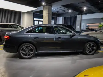 Audi A4 40 TFSI MY21