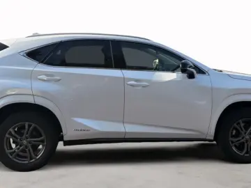 LEXUS NX 300h 2 5 Hybrid Style Edition WKR
