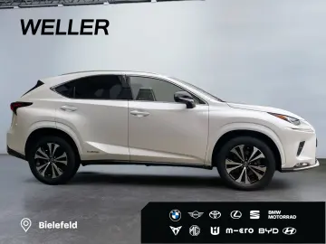 LEXUS NX 300h Style Edition  Bi-LED CAM SHZ CarPlay PD