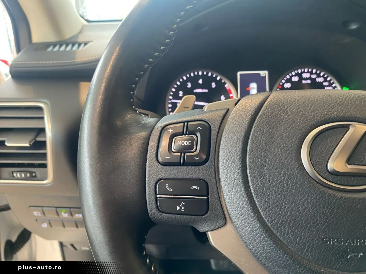 LEXUS NX 300h Style Edition  Bi-LED CAM SHZ CarPlay PD