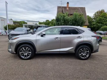 LEXUS NX 300h E-FOUR Executive Line Panodach Navi LED