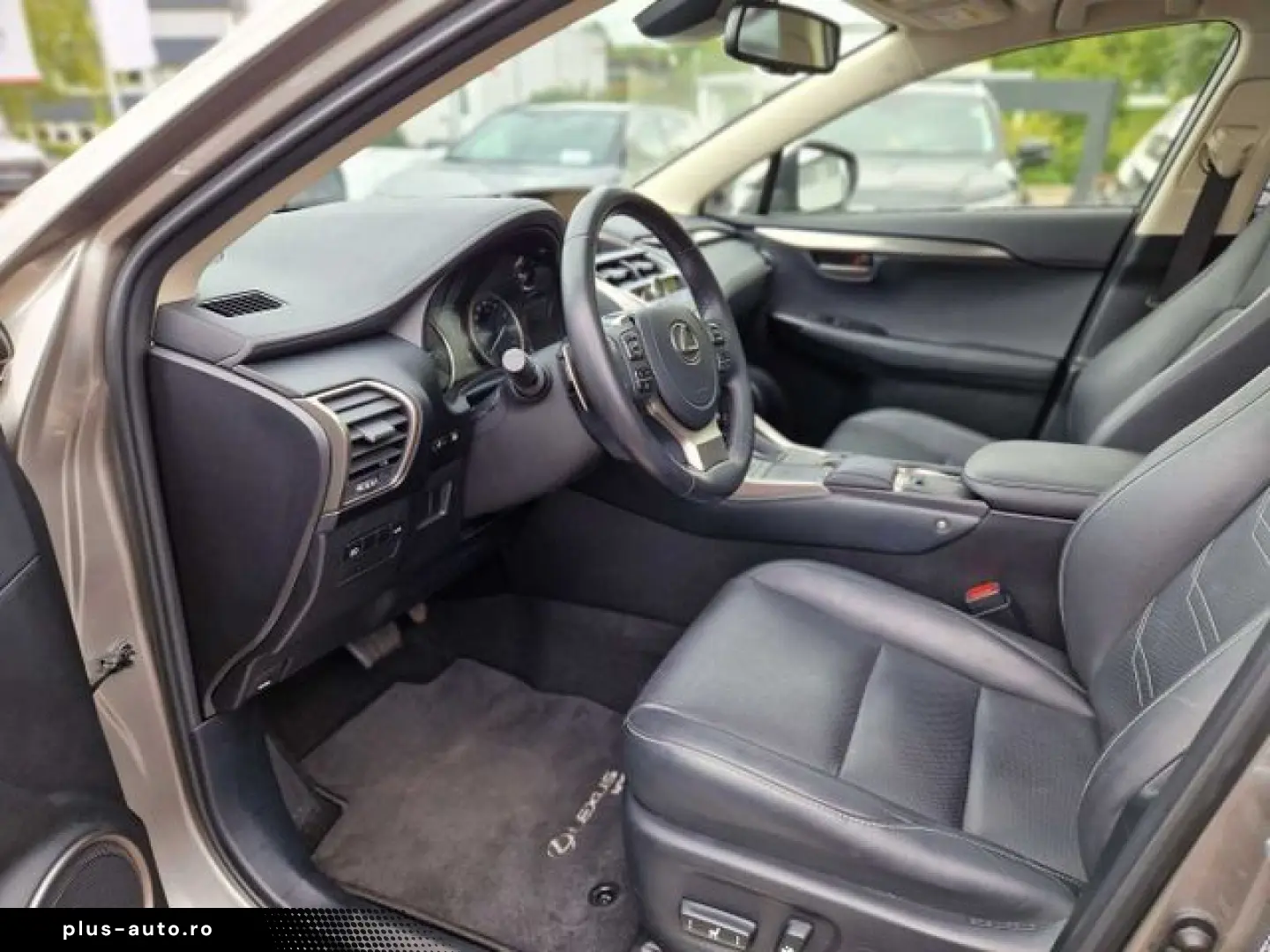 LEXUS NX 300h E-FOUR Executive Line Panodach Navi LED