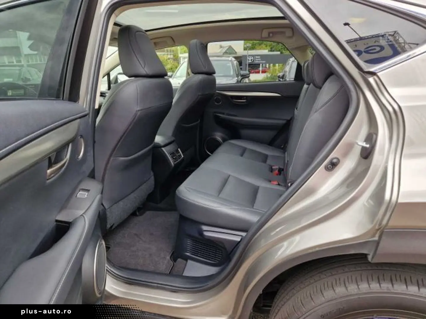 LEXUS NX 300h E-FOUR Executive Line Panodach Navi LED