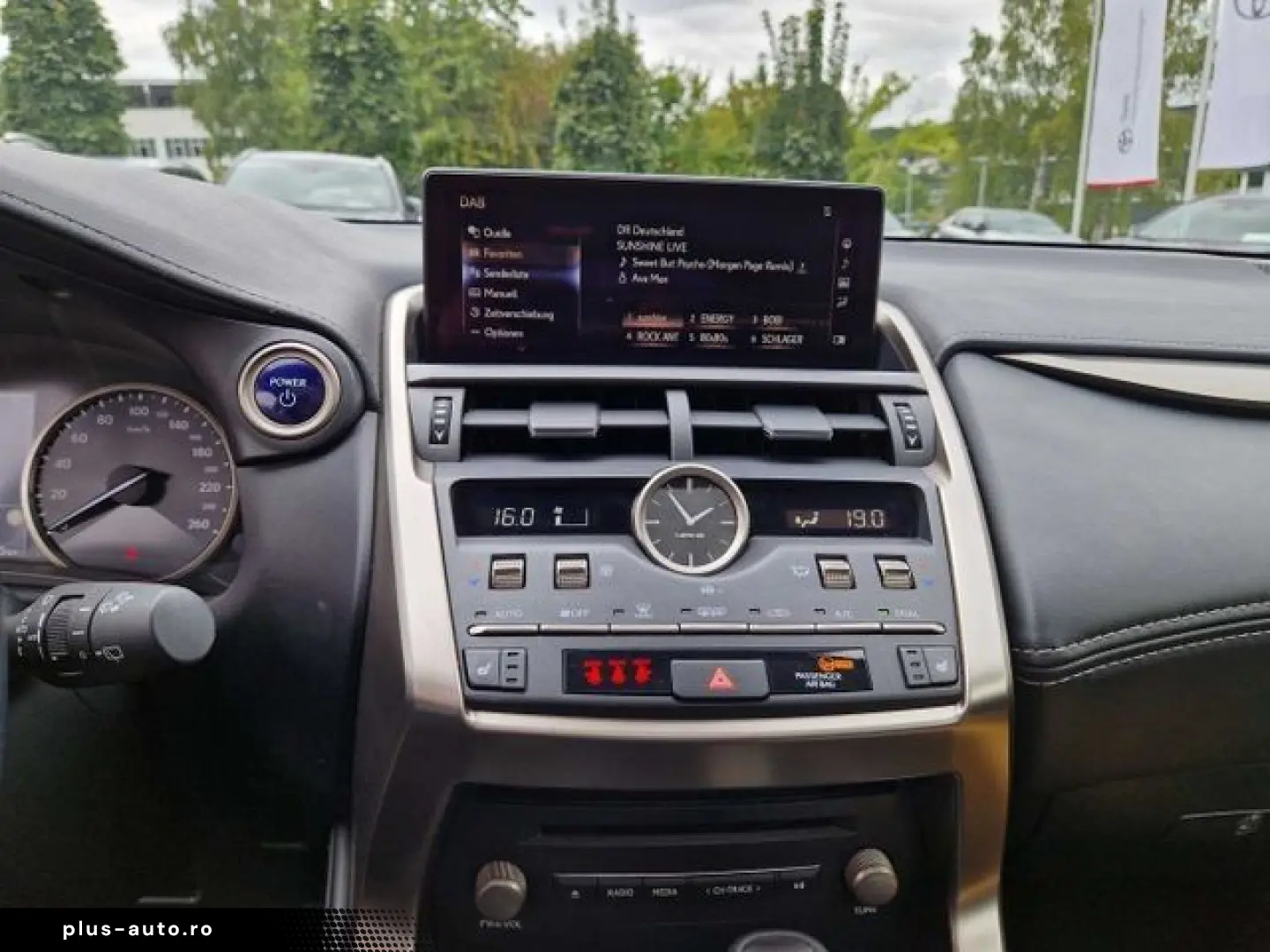 LEXUS NX 300h E-FOUR Executive Line Panodach Navi LED