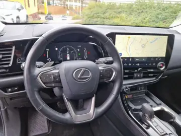 LEXUS NX 450h  E-FOUR Executive Line HUD Leder Navi 36