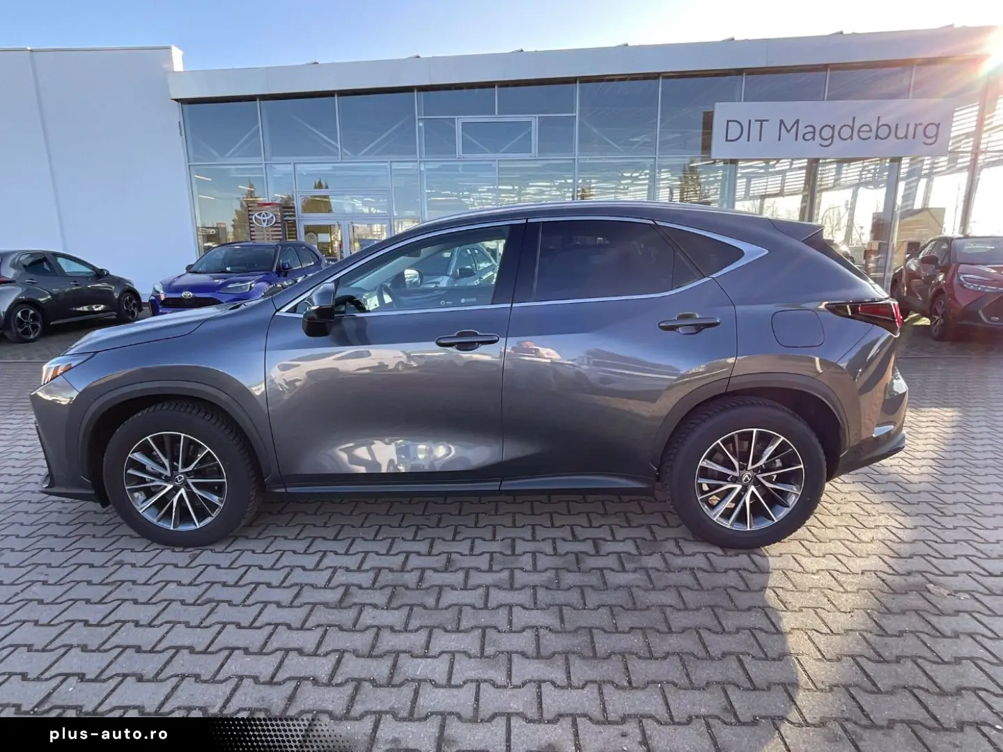 LEXUS NX 350h Executive Line ACC LED Pano SD 2xKlima