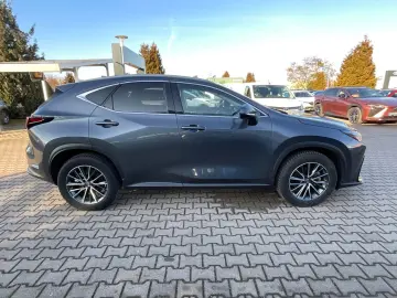 LEXUS NX 350h Executive Line ACC LED Pano SD 2xKlima