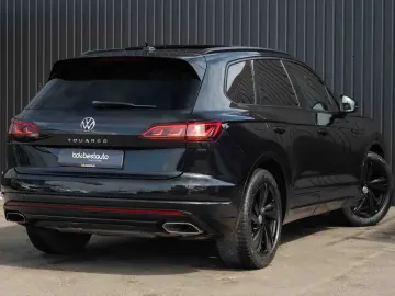 Volkswagen Touareg 3.0 V6 TDI 4Motion DPF Automatik R-Line