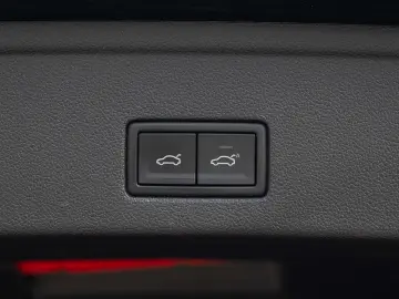 Volkswagen Touareg 3.0 V6 TDI 4Motion DPF Automatik R-Line