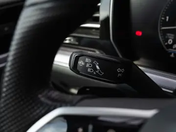 Volkswagen Touareg 3.0 V6 TDI 4Motion DPF Automatik R-Line