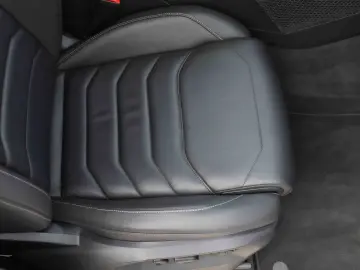 Volkswagen Touareg 3.0 V6 TDI 4Motion DPF Automatik R-Line