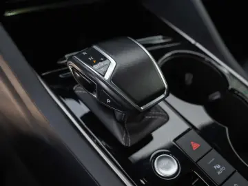 Volkswagen Touareg 3.0 V6 TDI 4Motion DPF Automatik R-Line