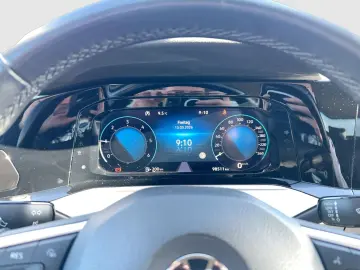 VW Golf VIII Variant  Life  2.0 TDI LED NAVI GRA