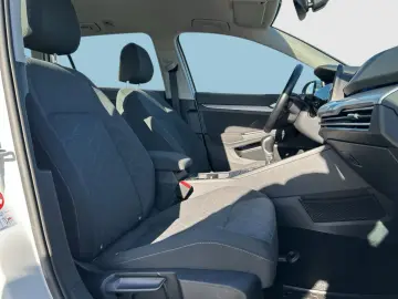 VW Golf VIII Variant  Life  2.0 TDI LED NAVI GRA