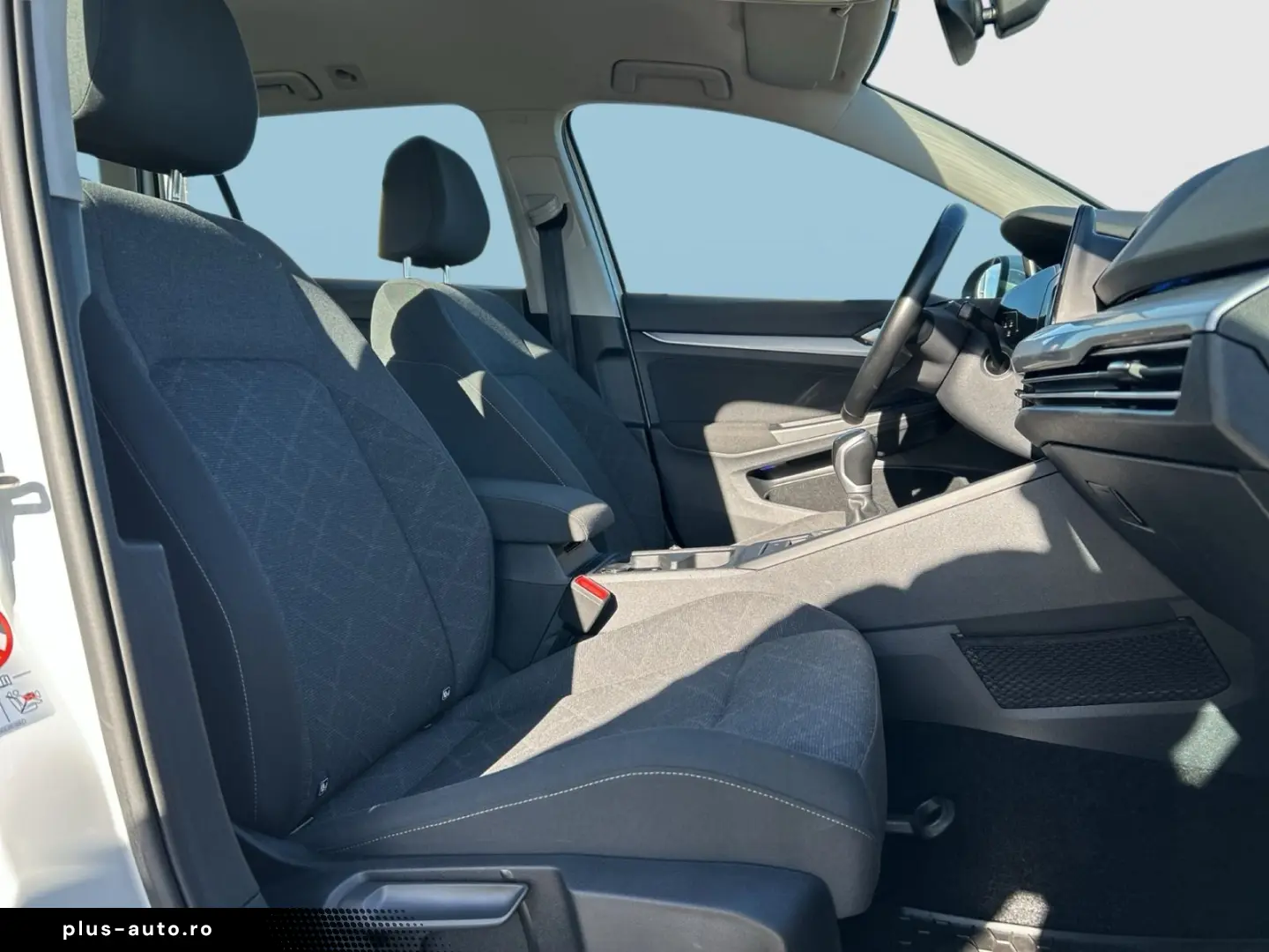 VW Golf VIII Variant  Life  2.0 TDI LED NAVI GRA