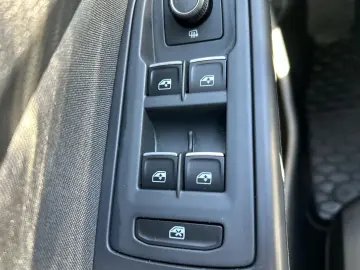 VW Golf VIII Variant  Life  2.0 TDI LED NAVI GRA