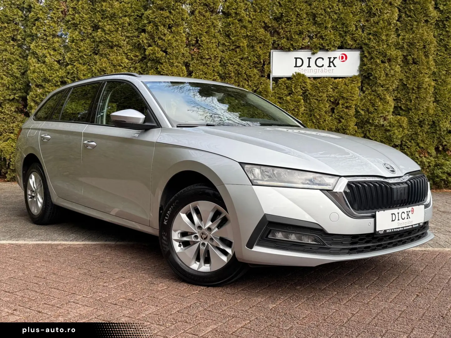 SKODA Octavia 2.0 TDI Ambition LED SHZ AHK CARPLAY DAB