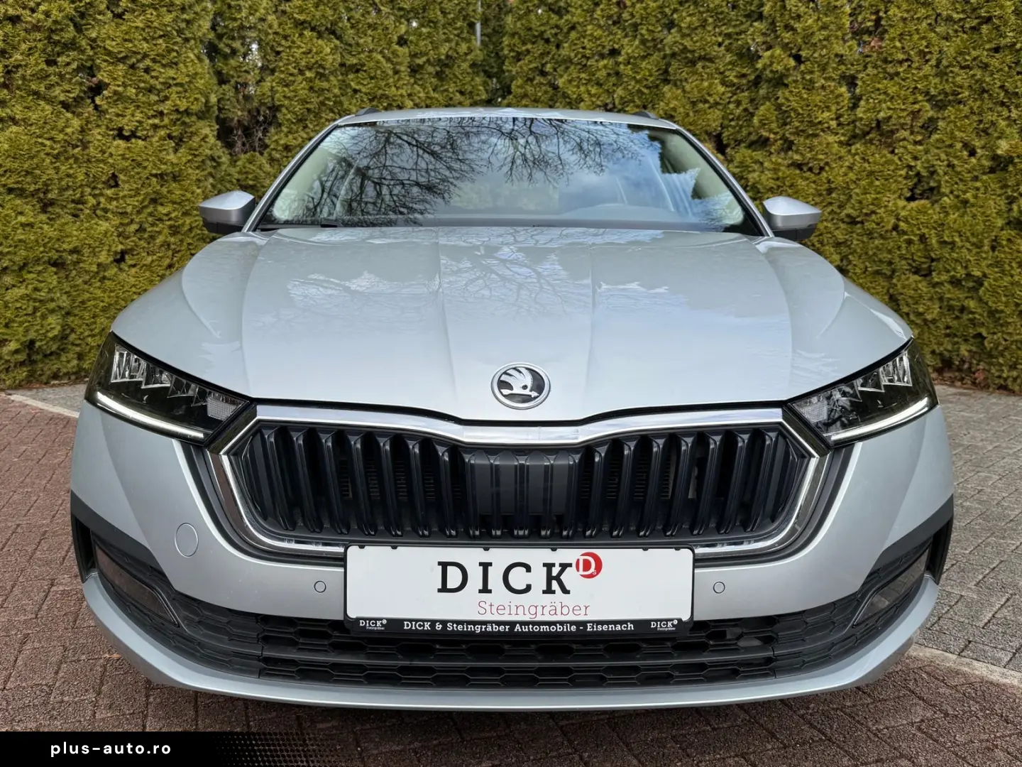 SKODA Octavia 2.0 TDI Ambition LED SHZ AHK CARPLAY DAB