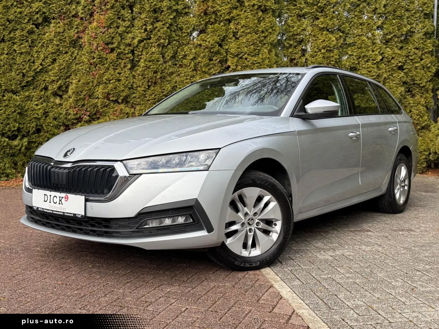 SKODA Octavia 2.0 TDI Ambition LED SHZ AHK CARPLAY DAB