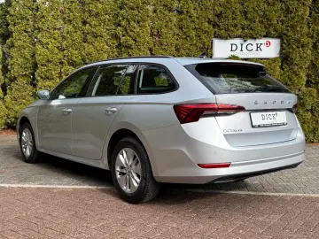 SKODA Octavia 2.0 TDI Ambition LED SHZ AHK CARPLAY DAB