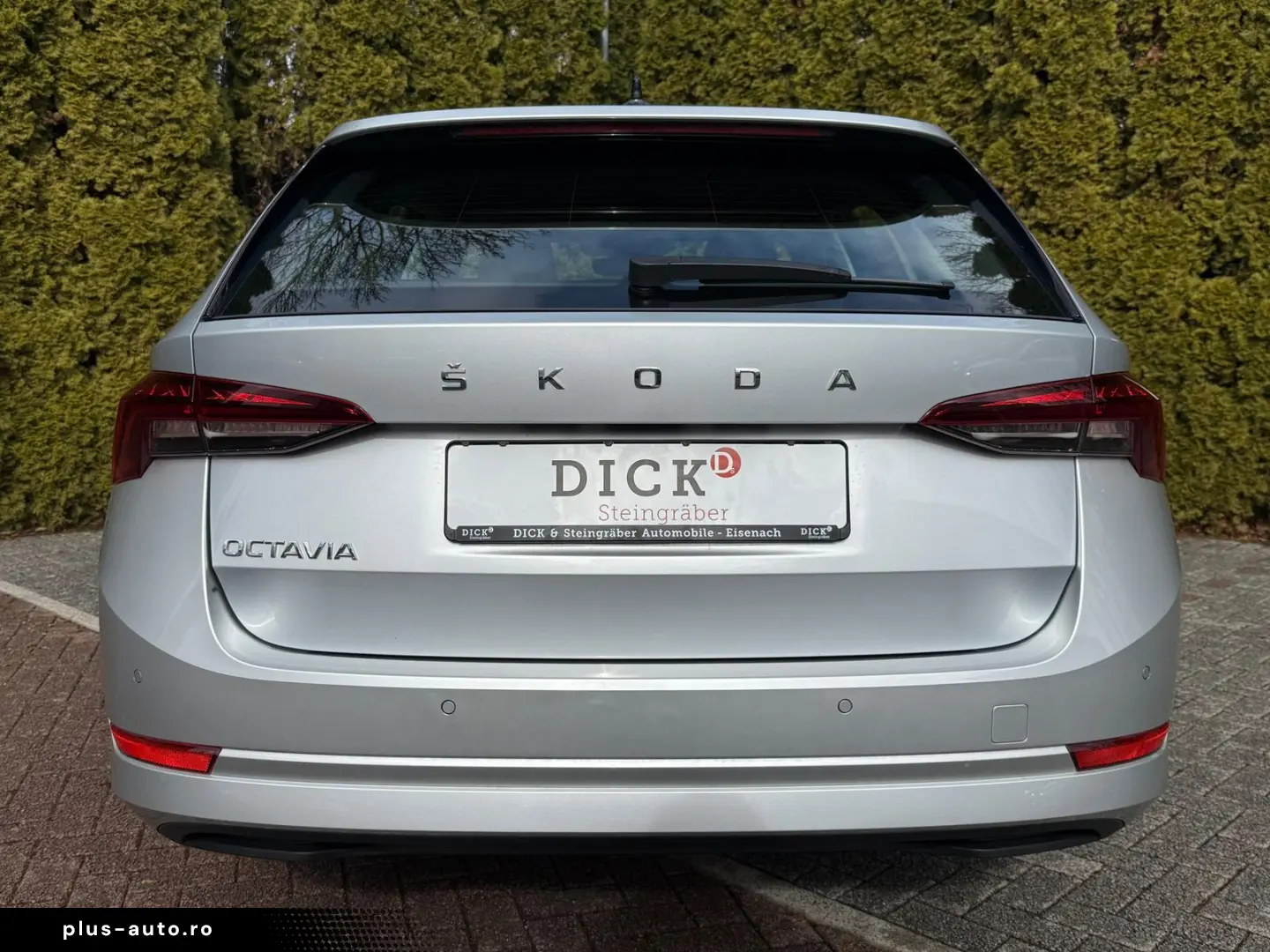 SKODA Octavia 2.0 TDI Ambition LED SHZ AHK CARPLAY DAB