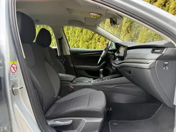 SKODA Octavia 2.0 TDI Ambition LED SHZ AHK CARPLAY DAB