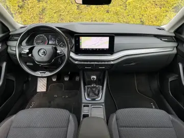 SKODA Octavia 2.0 TDI Ambition LED SHZ AHK CARPLAY DAB