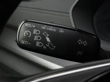 SKODA Octavia 2.0 TDI Ambition LED SHZ AHK CARPLAY DAB